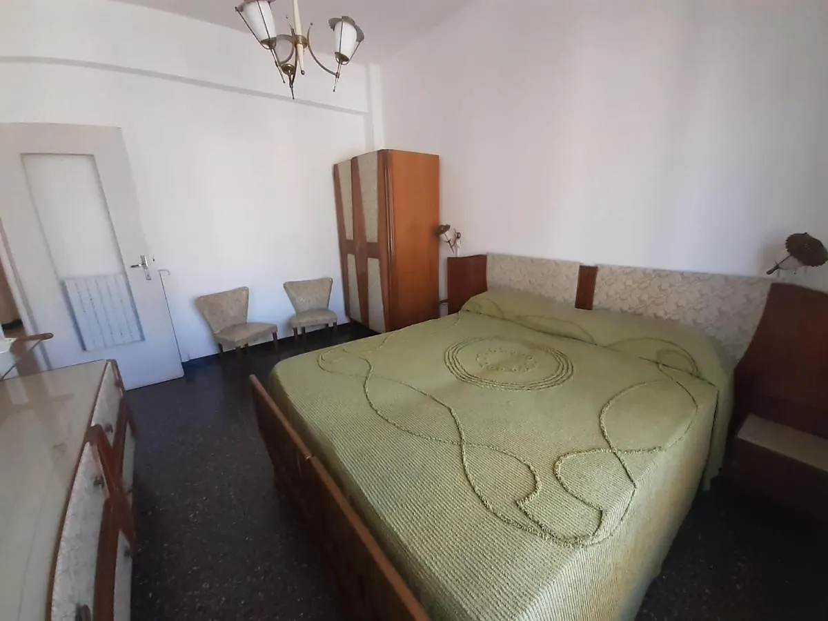 Apartmán Attico Sul Mare Con Balcone Sulla Spiaggia E Terrazza Solarium Di 25 Mq Pietra Ligure