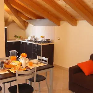 Les Bijoux Apartment